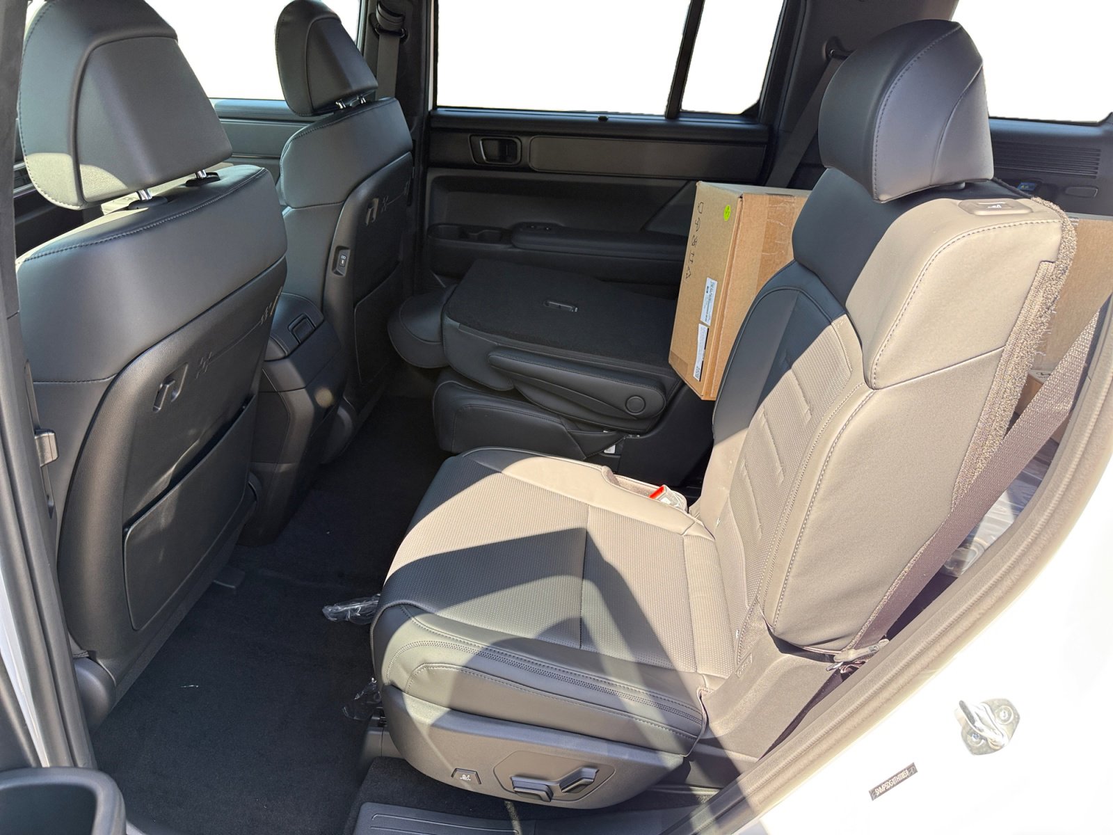 New 2026 Hyundai Santa Fe Calligraphy AWD/4WD image 16