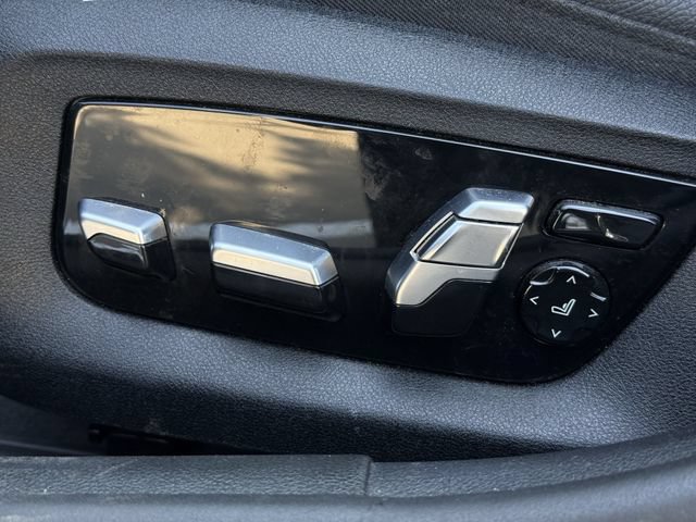 Used 2020 BMW M550i xDrive w/ Parking Assistance Package AWD/4WD image 30