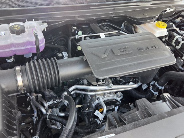 New 2026 RAM 1500 Express AWD/4WD image 16
