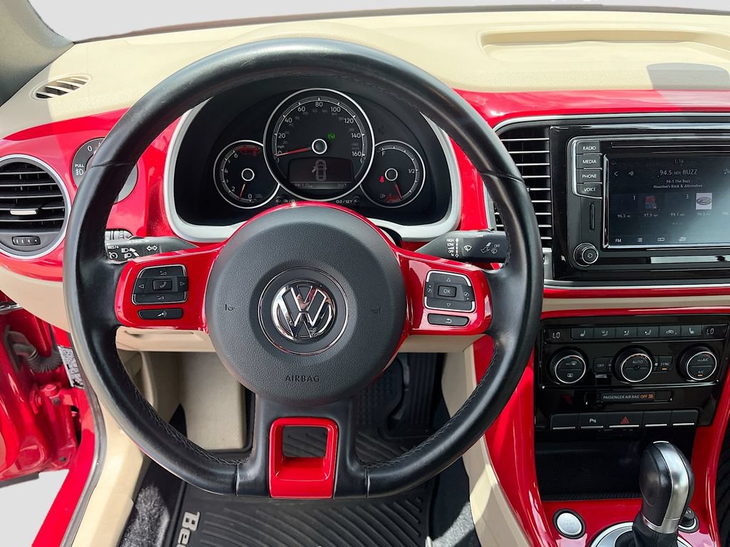 Used 2019 Volkswagen Beetle 2.0T SE FWD image 11