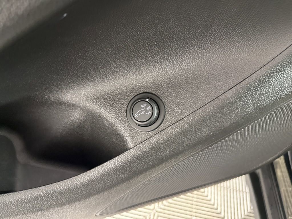 Used 2017 Buick Envision Essence FWD image 15