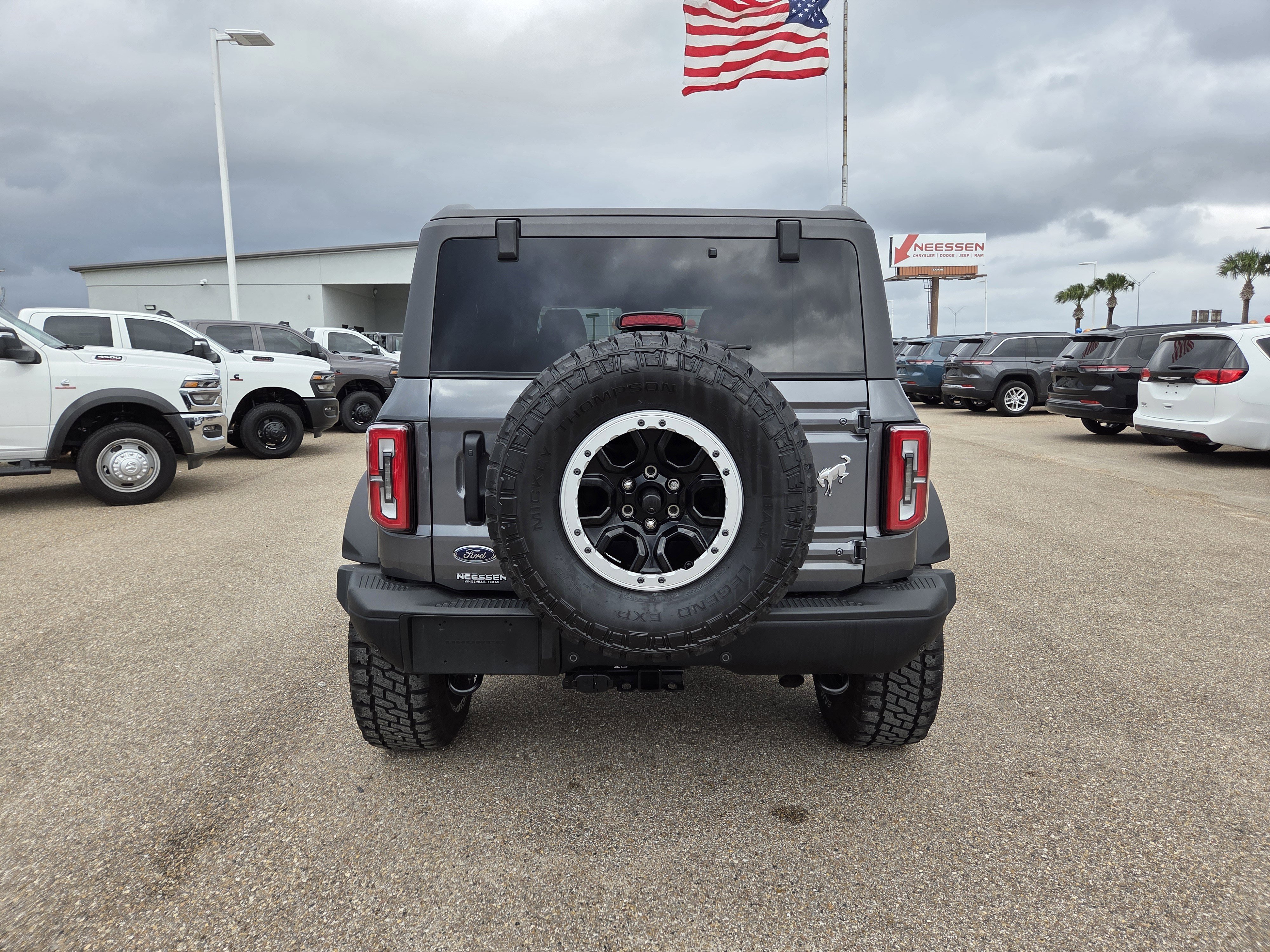 Used 2024 Ford Bronco Badlands AWD/4WD image 6