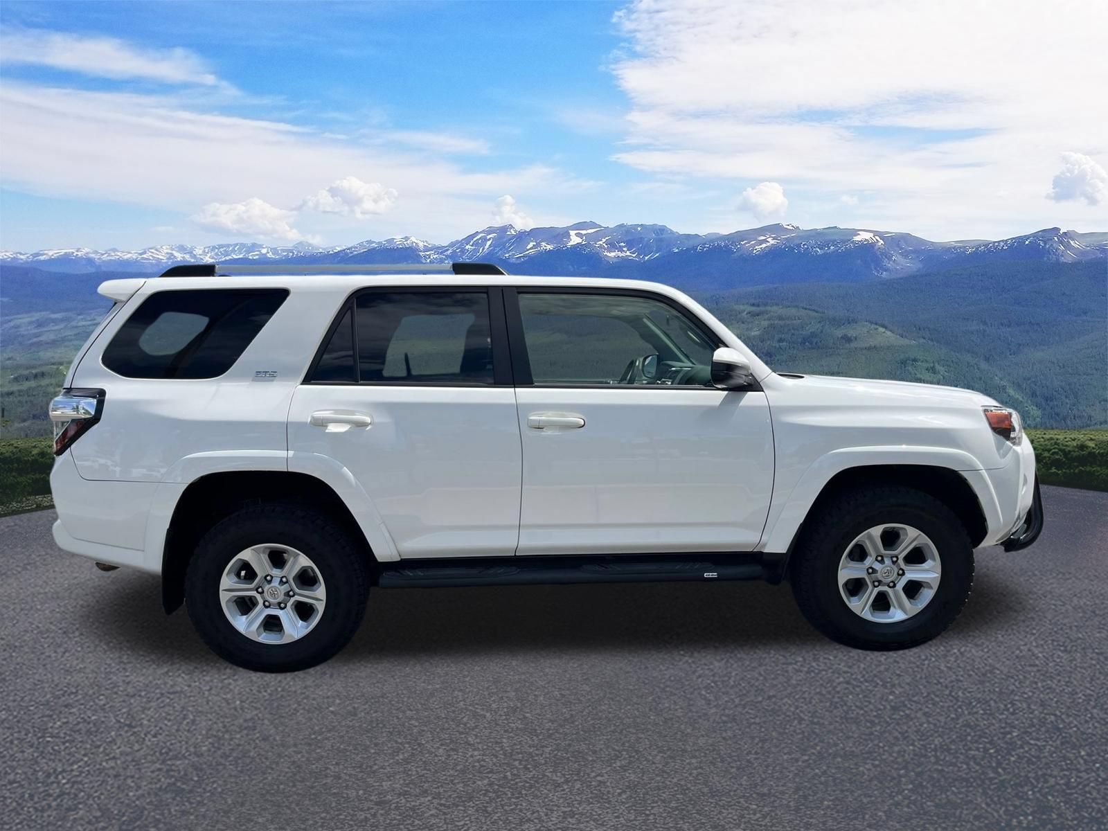 Used 2019 Toyota 4Runner SR5 AWD/4WD image 7