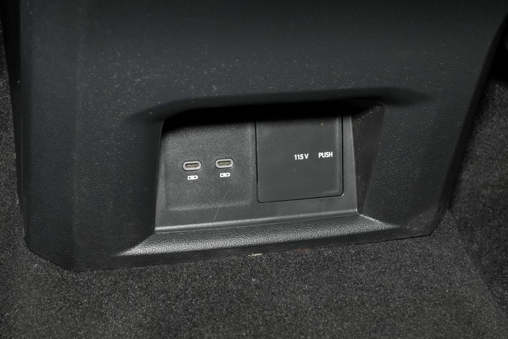 Used 2023 Volkswagen Atlas SEL Premium image 31