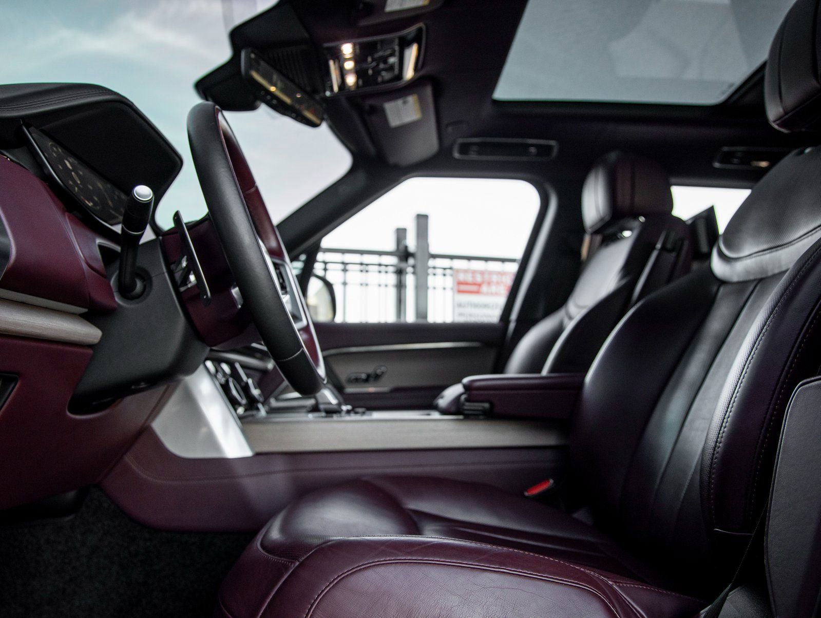 Used 2023 Land Rover Range Rover Autobiography image 20