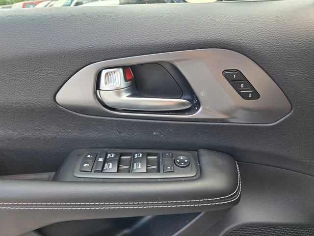 New 2026 Chrysler Pacifica Select FWD image 21