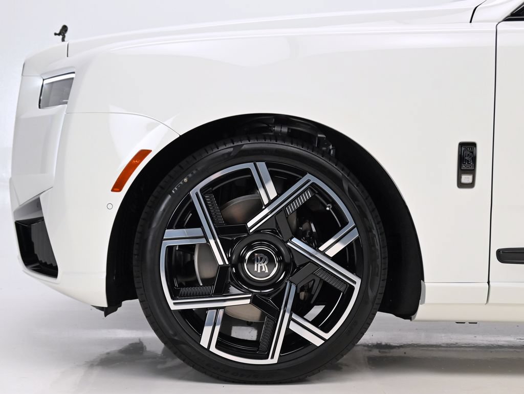 New 2027 Rolls-Royce Cullinan Black Badge AWD/4WD image 5