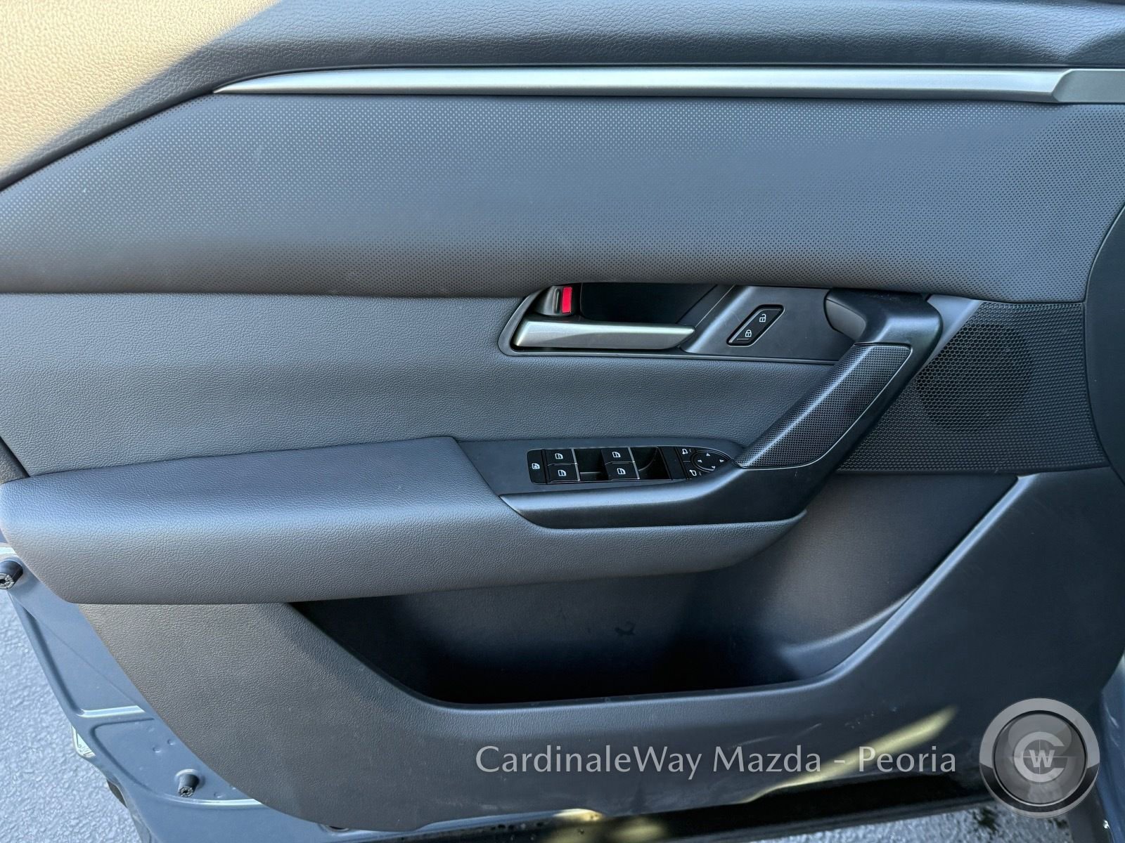 Certified 2025 MAZDA CX-50 2.5 Hybrid w/ Preferred Pkg image 18