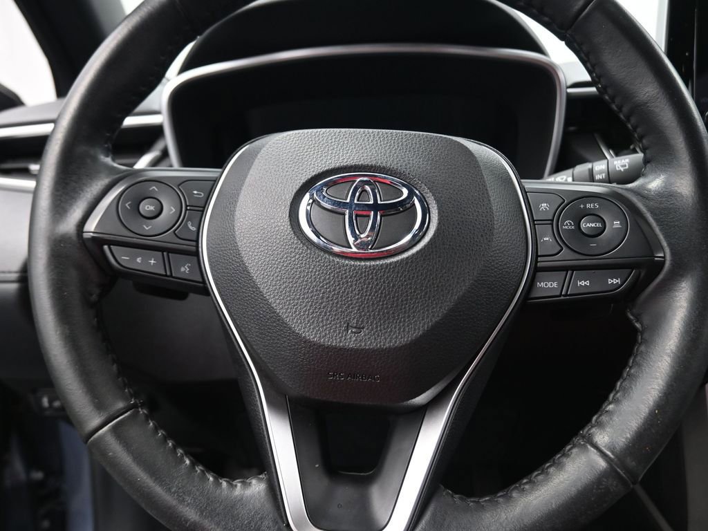 Used 2023 Toyota Corolla Cross XSE w/ Convenience Package image 11