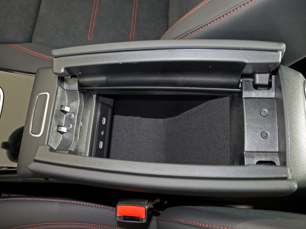 Certified 2025 Mercedes-Benz CLA 35 AMG 4MATIC image 27