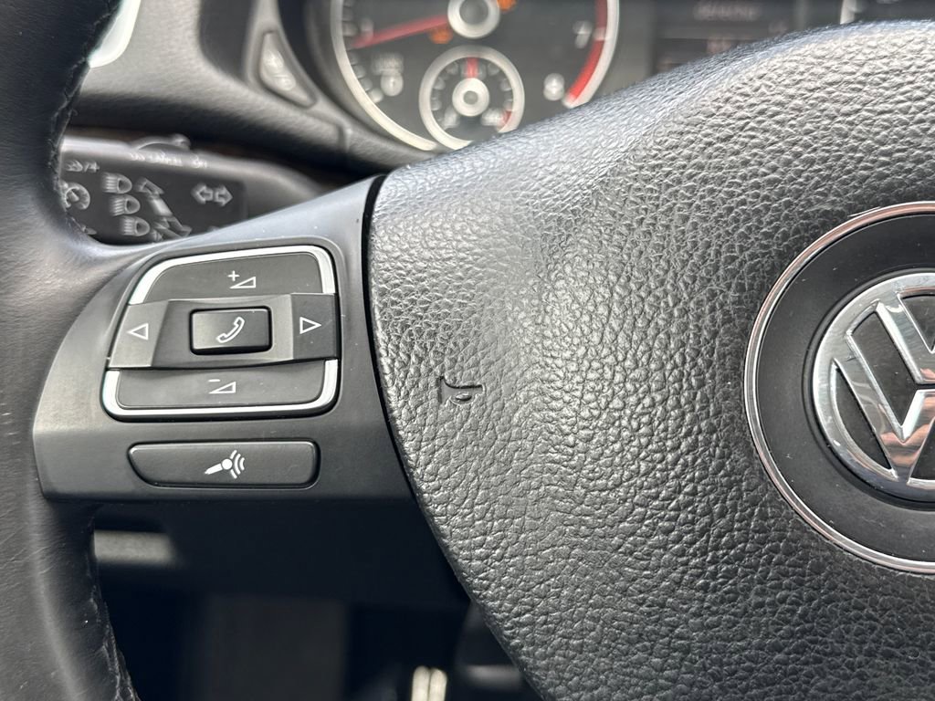 Used 2014 Volkswagen Passat 1.8T SEL Premium FWD image 15