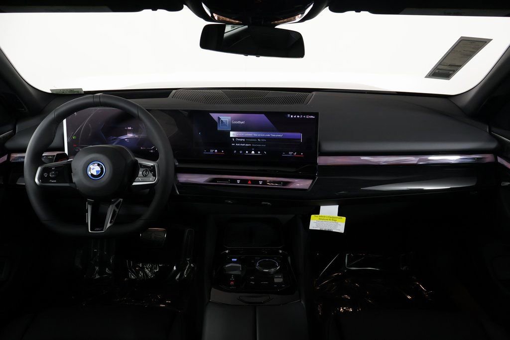 New 2026 BMW i5 eDrive40 w/ M Sport Package image 4