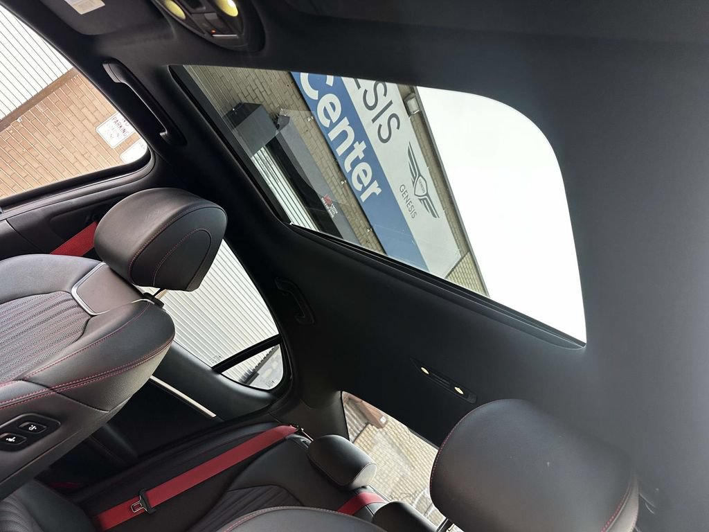 Used 2023 Genesis G70 2.0T w/ Sport Prestige Package AWD/4WD image 31