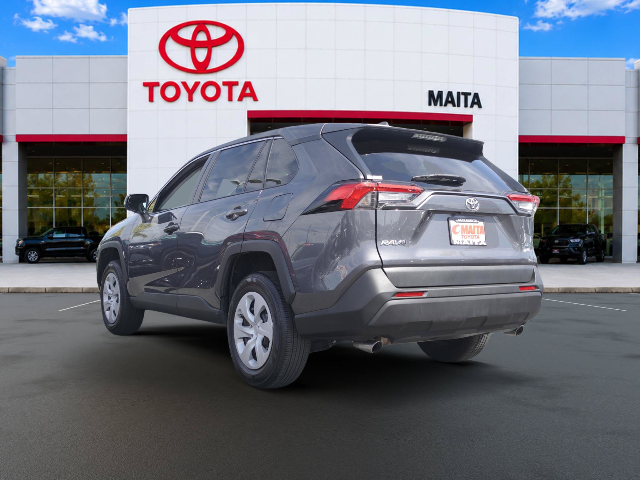 Certified 2024 Toyota RAV4 LE AWD/4WD image 5