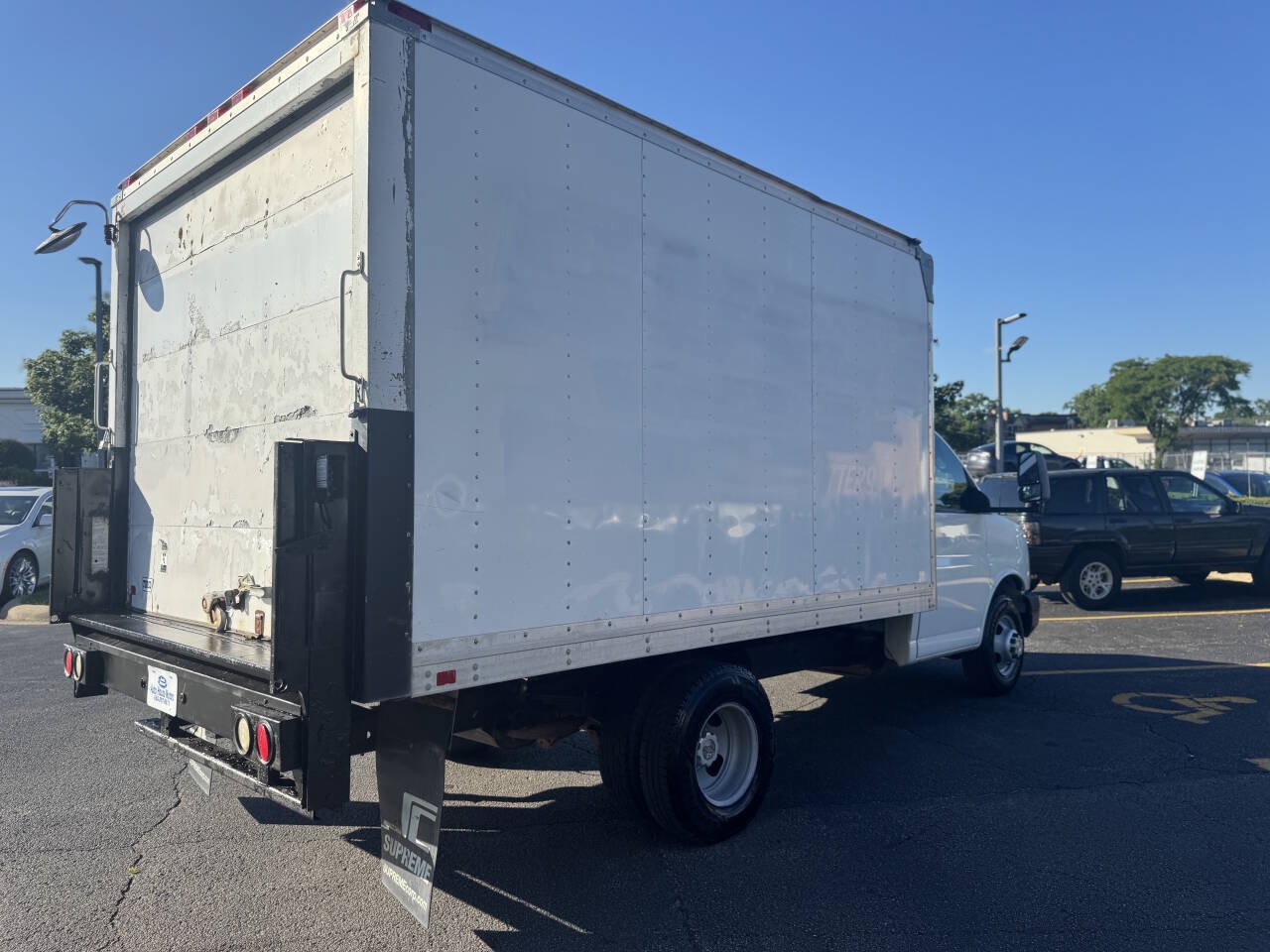 Used 2010 Chevrolet Express 3500 RWD image 12