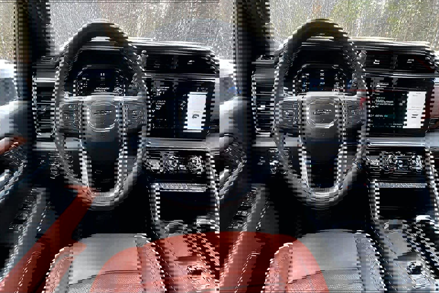 Used 2025 GMC Sierra 2500 Denali Ultimate w/ Max Trailering Package image 6