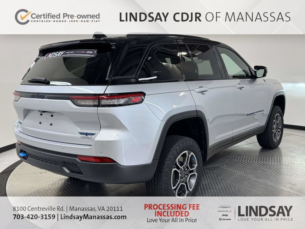 Used 2024 Jeep Grand Cherokee Trailhawk w/ Advanced Protech Group II AWD/4WD image 9