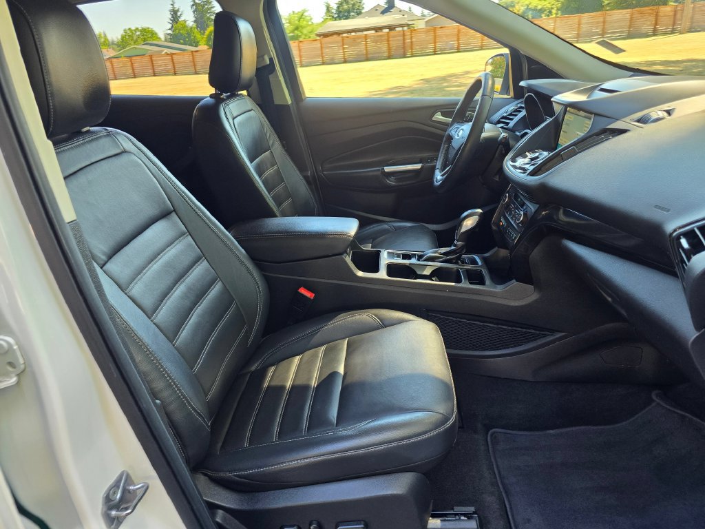 Used 2018 Ford Escape Titanium AWD/4WD image 15