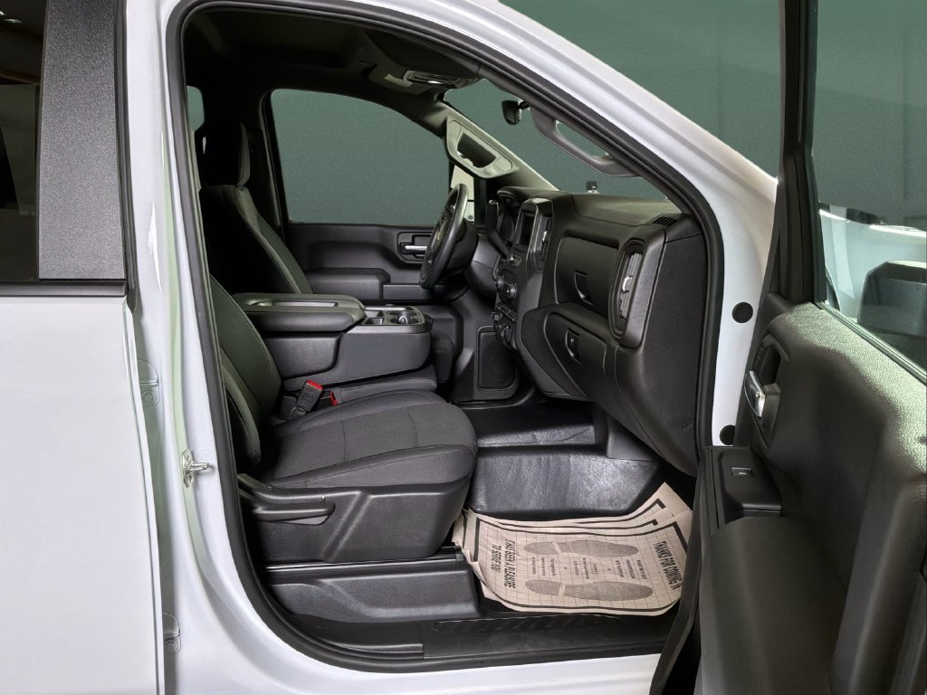 Used 2025 Chevrolet Silverado 3500 W/T AWD/4WD image 29