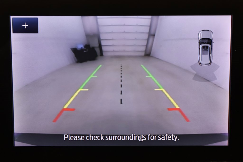 Certified 2020 Ford Explorer XLT w/ Equipment Group 202A image 32