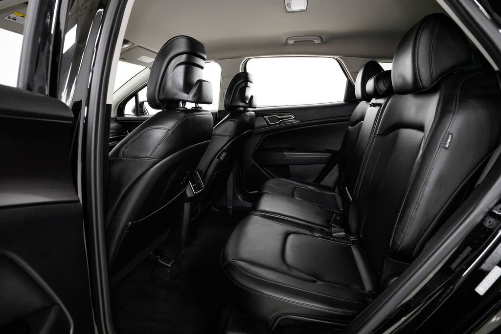 Certified 2025 Kia Sportage EX image 24