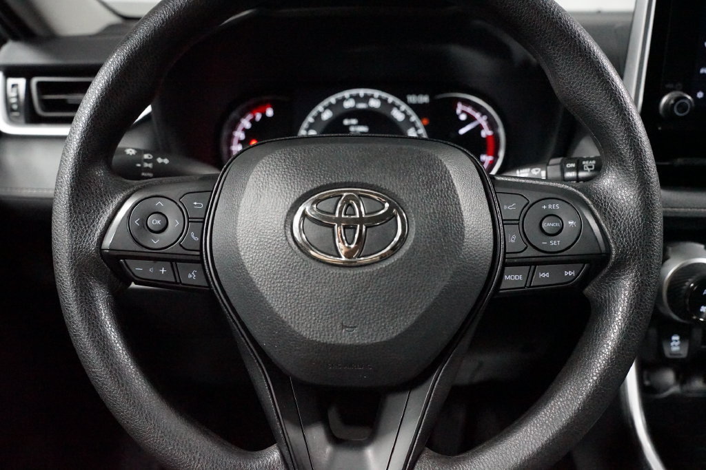 Certified 2025 Toyota RAV4 XLE FWD image 12