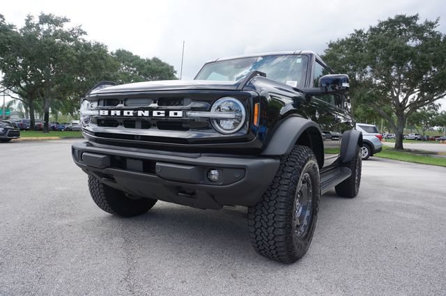 Used 2025 Ford Bronco Outer Banks w/ Sasquatch Package AWD/4WD image 16