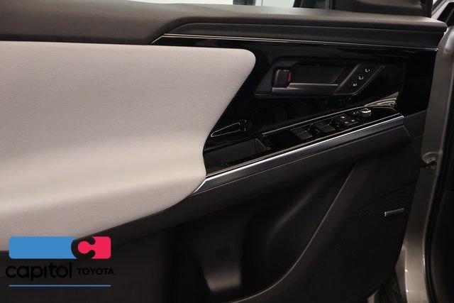 Used 2023 Subaru Solterra AWD image 9
