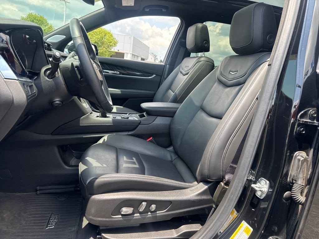 Used 2024 Cadillac XT6 Premium Luxury AWD/4WD image 18