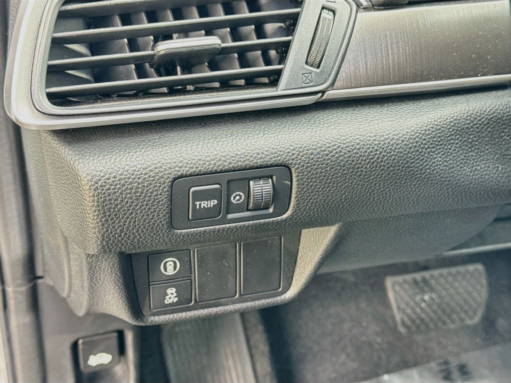 Used 2022 Honda Accord LX image 11