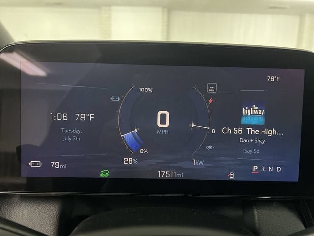 Certified 2025 Chevrolet Equinox EV LT FWD image 12