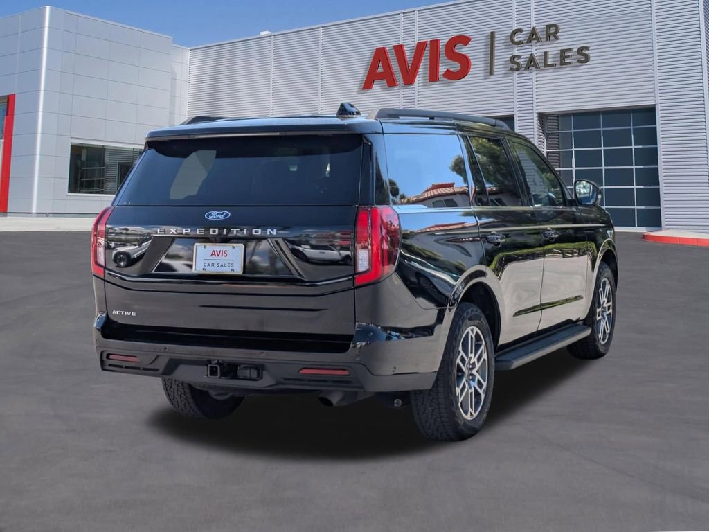 Used 2025 Ford Expedition Active image 6
