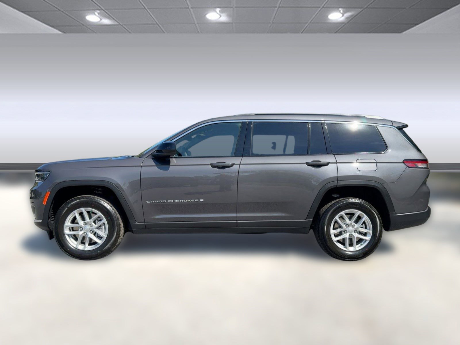 New 2025 Jeep Grand Cherokee L Laredo w/ Luxury Tech Group I image 2