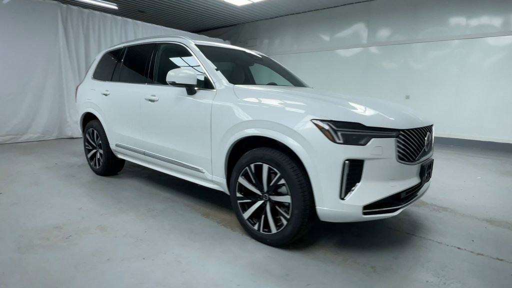 New 2026 Volvo XC90 B6 Core image 14