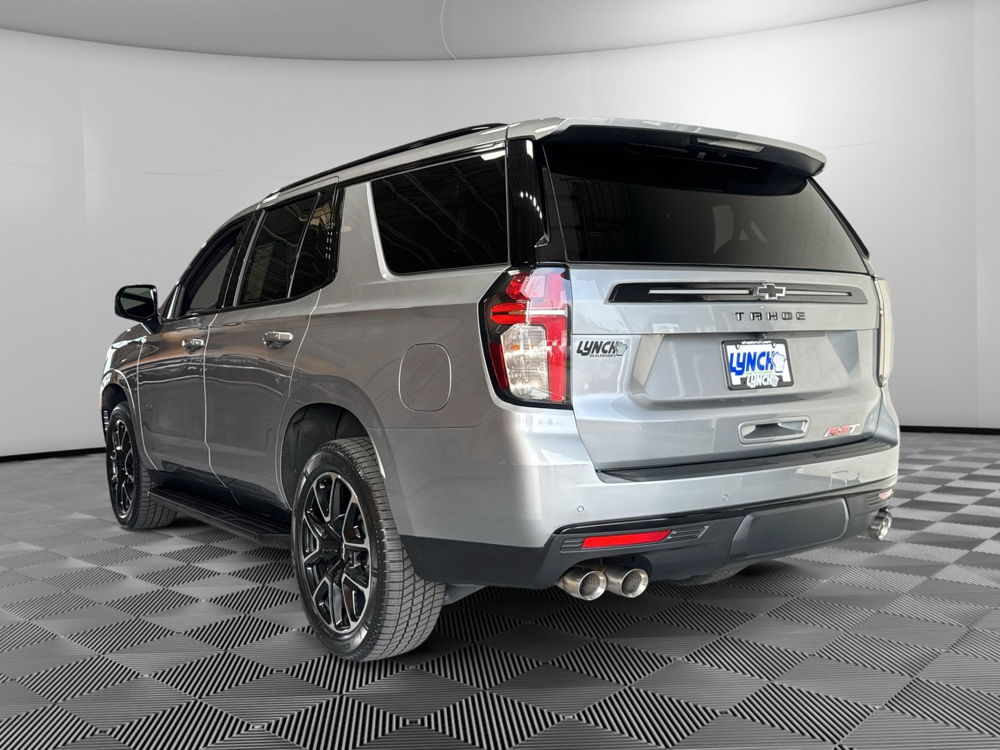 Used 2023 Chevrolet Tahoe RST w/ Sport Performance Package AWD/4WD image 3