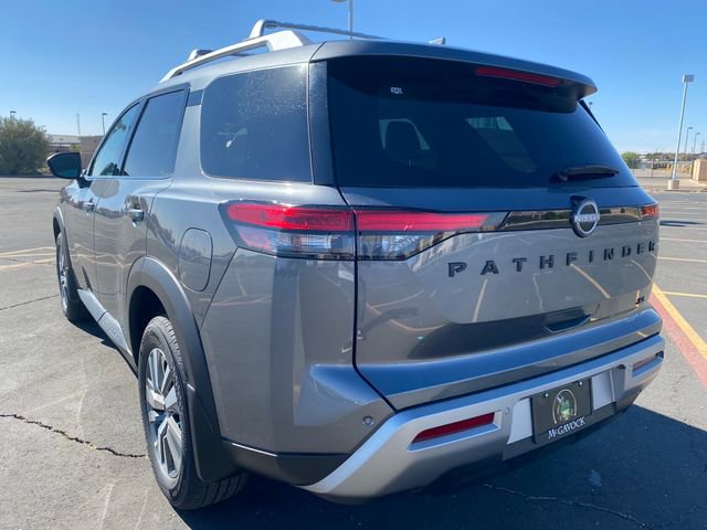 New 2025 Nissan Pathfinder SL image 4