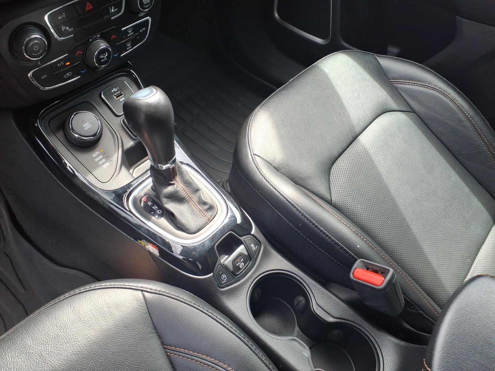 Certified 2021 Jeep Compass Limited AWD/4WD image 11