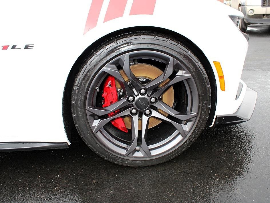 Used 2019 Chevrolet Camaro SS image 11