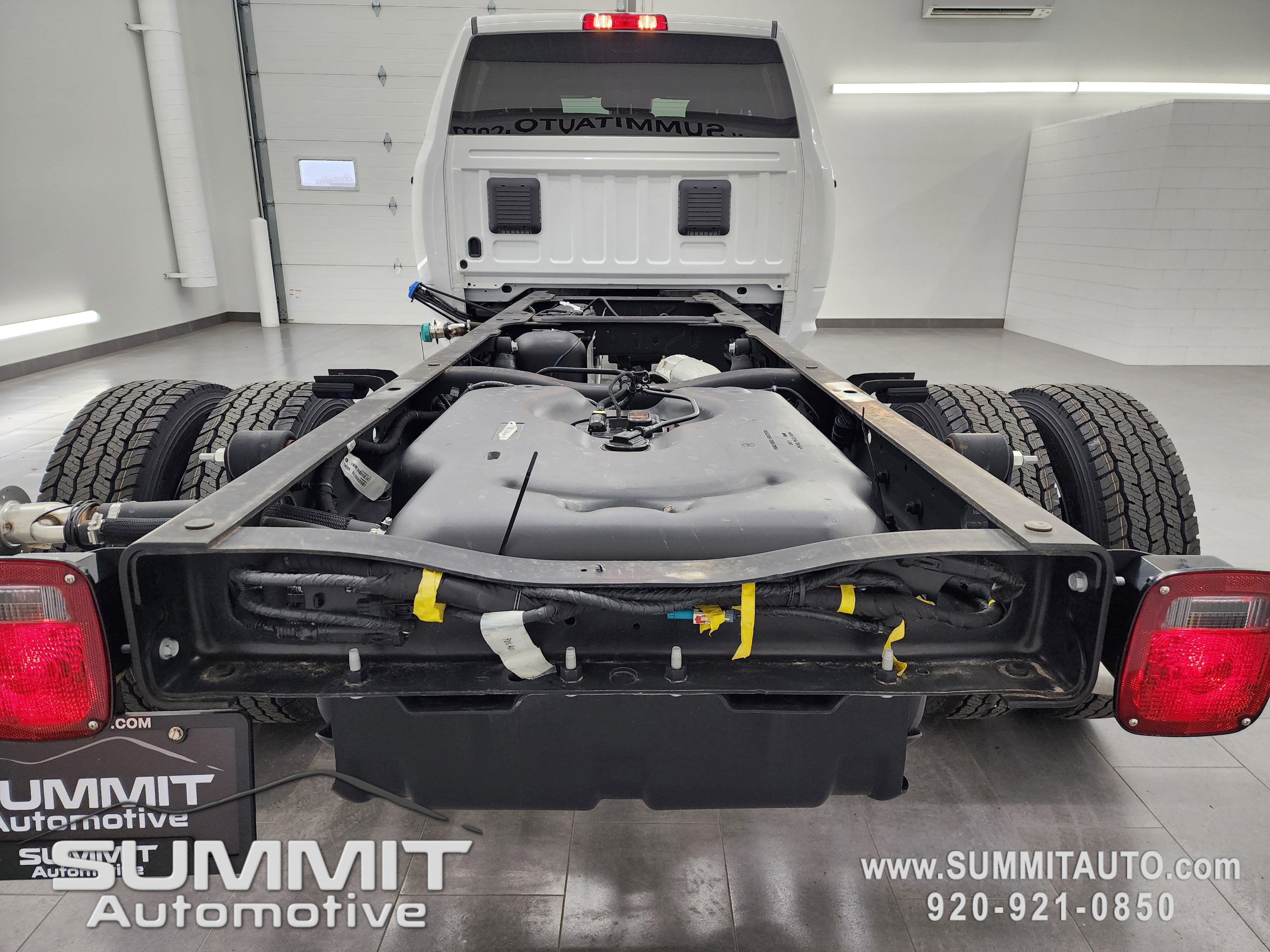 New 2025 RAM 5500 Tradesman AWD/4WD image 26