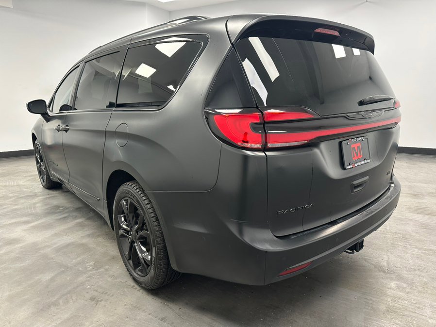 Used 2022 Chrysler Pacifica Pinnacle image 4