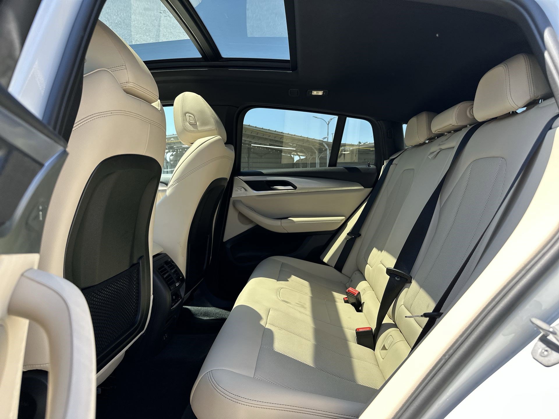 Used 2025 BMW X4 xDrive30i image 25