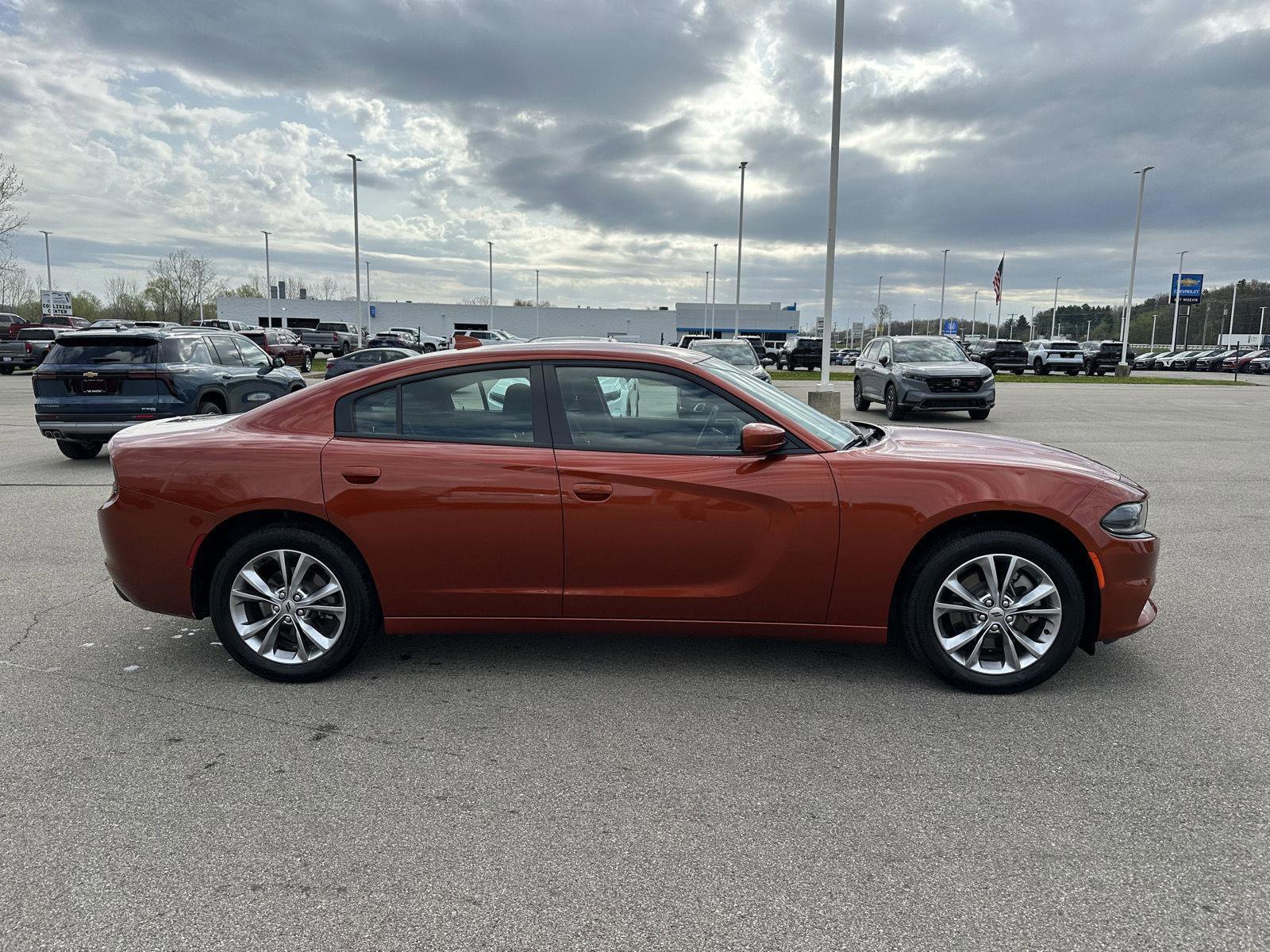 Used 2021 Dodge Charger SXT w/ Cold Weather Package AWD/4WD image 9
