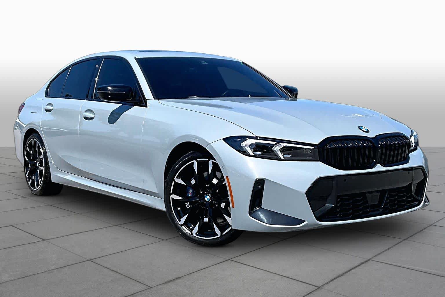 Used 2026 BMW 330i xDrive Sedan w/ M Sport Package AWD/4WD image 2