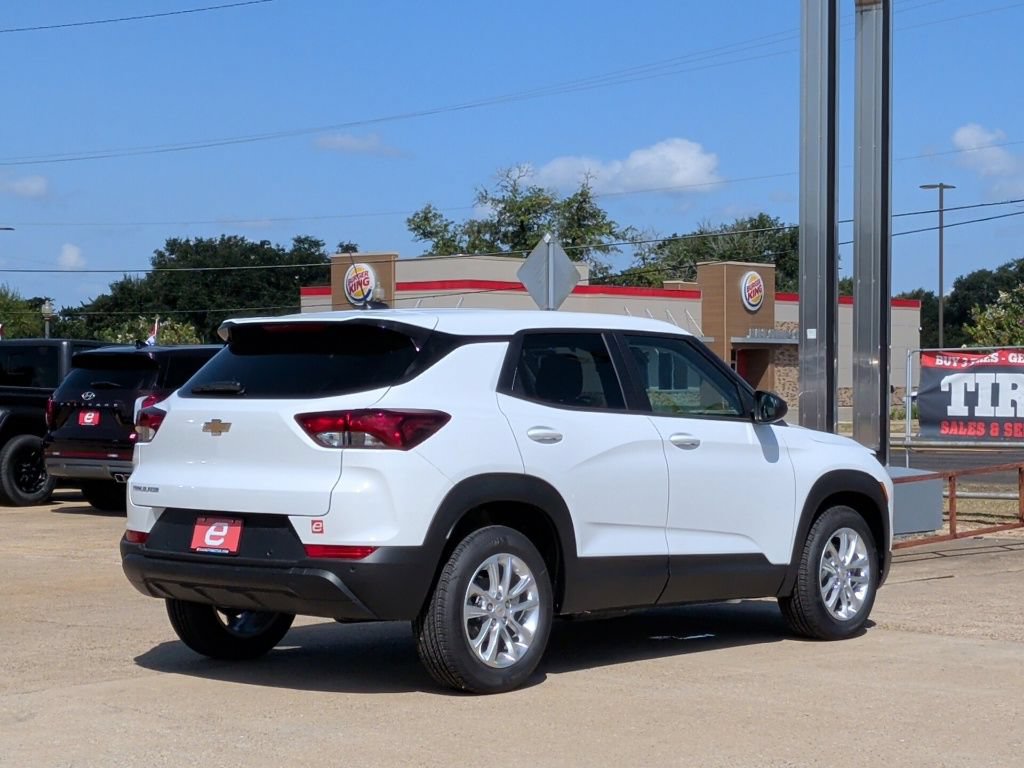 New 2026 Chevrolet TrailBlazer LS w/ LS Convenience Package FWD image 8