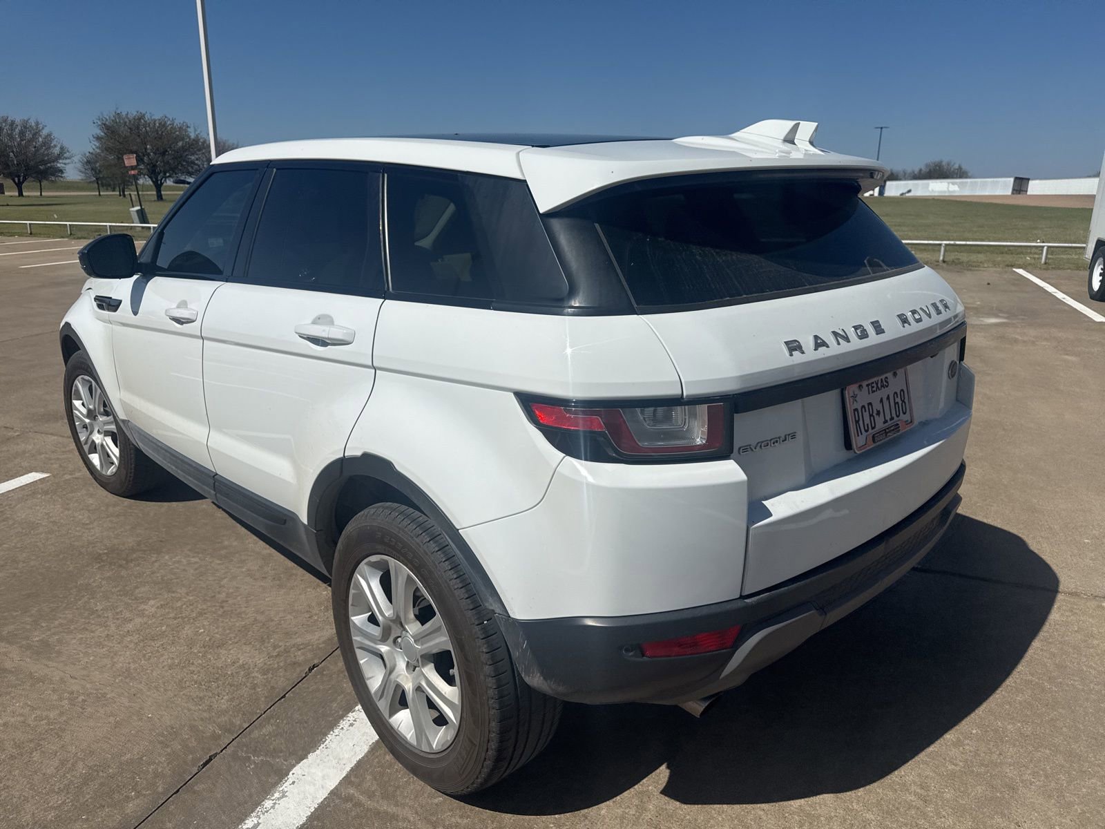 Used 2018 Land Rover Range Rover Evoque SE Premium AWD/4WD image 5