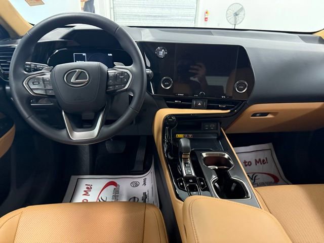 Used 2025 Lexus NX 250 FWD w/ Accessory Package (Z1) image 18