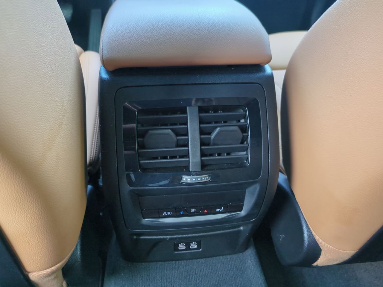 Used 2024 BMW X3 sDrive30i w/ Premium Package image 22