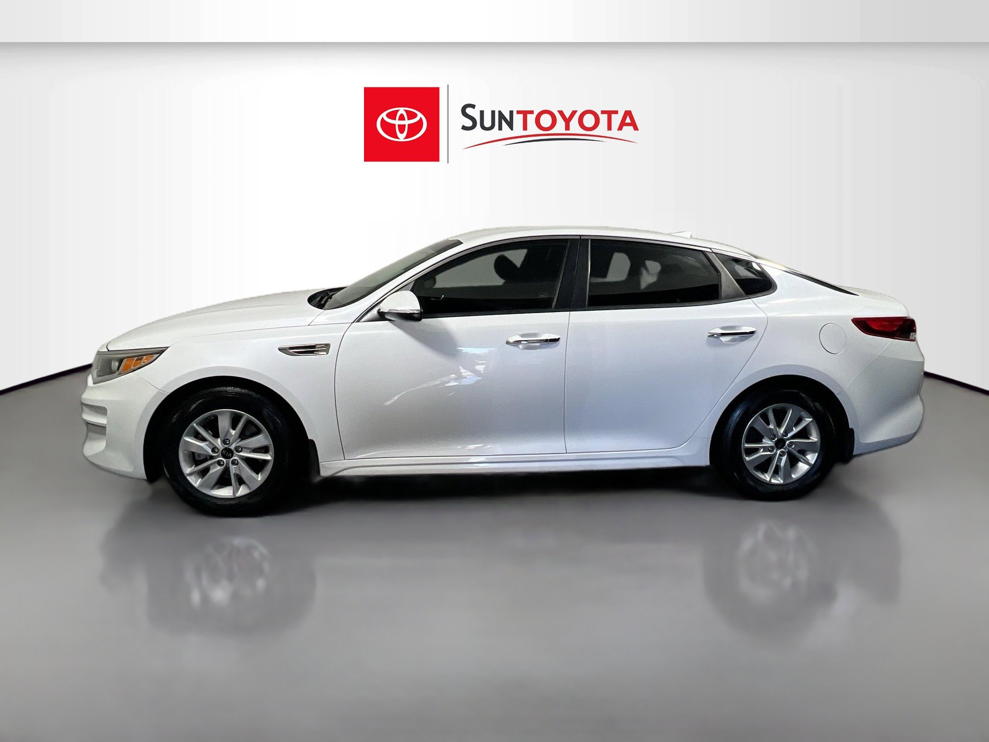 Used 2018 Kia Optima LX image 7