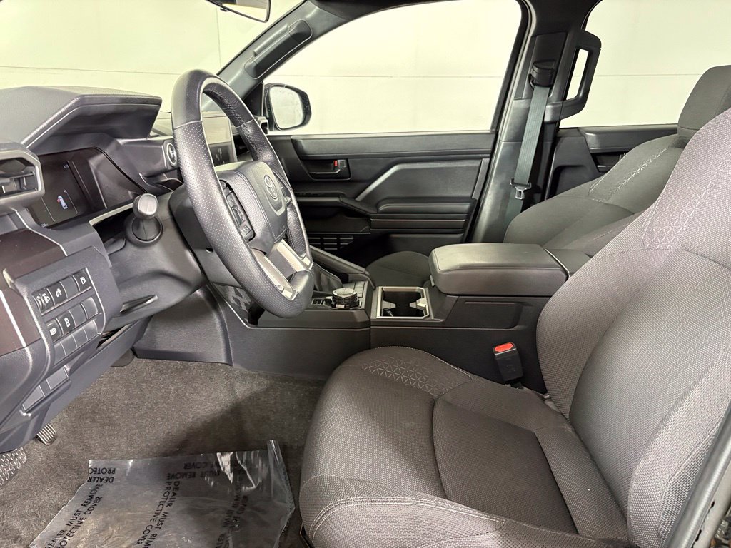 Used 2025 Toyota 4Runner SR5 AWD/4WD image 21