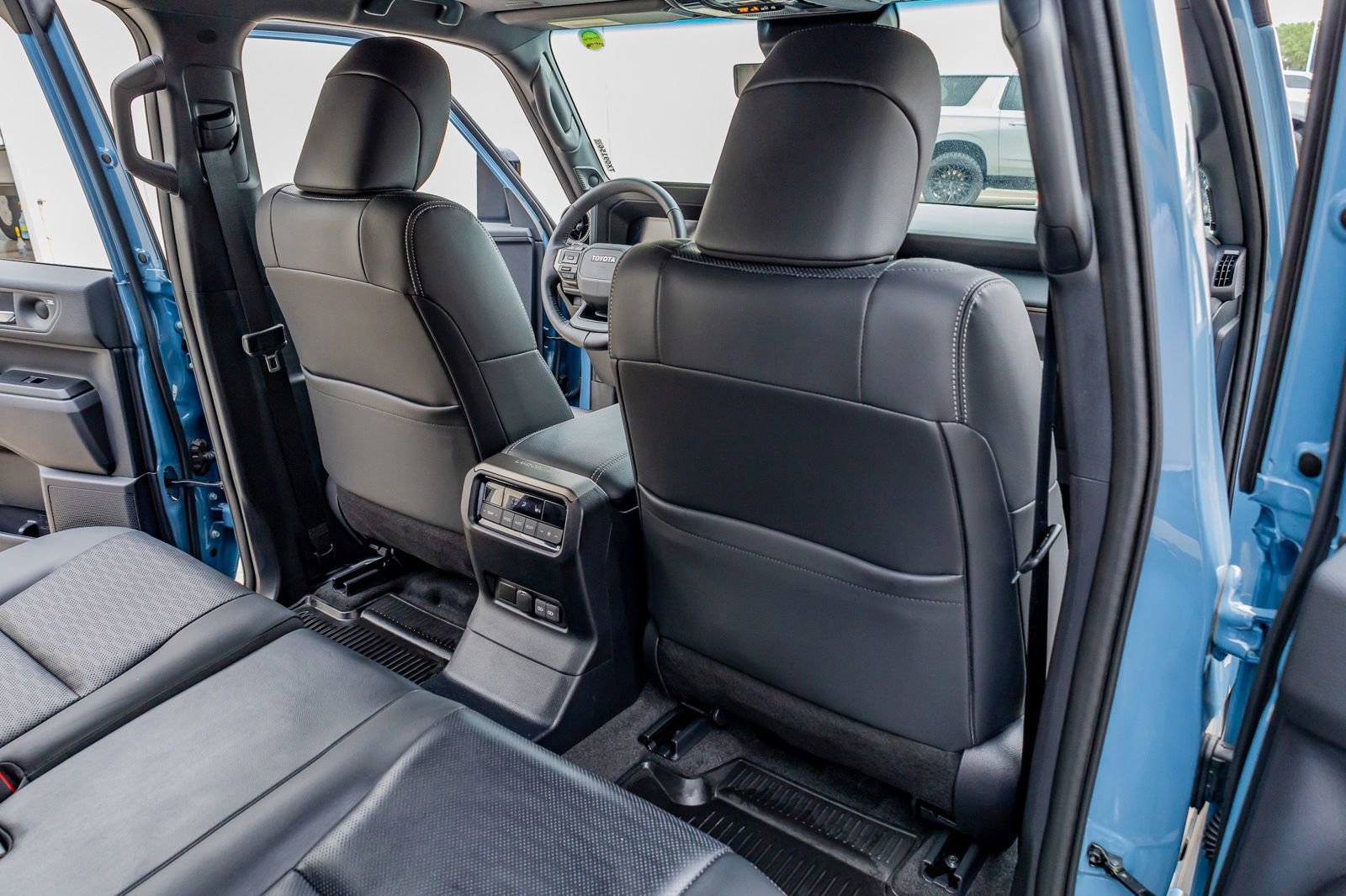 Used 2025 Toyota Land Cruiser w/ Premium Package image 33